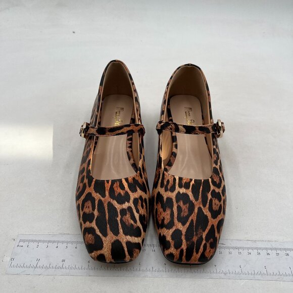 Leopard Print Women's Flats - Picture 3 of 8